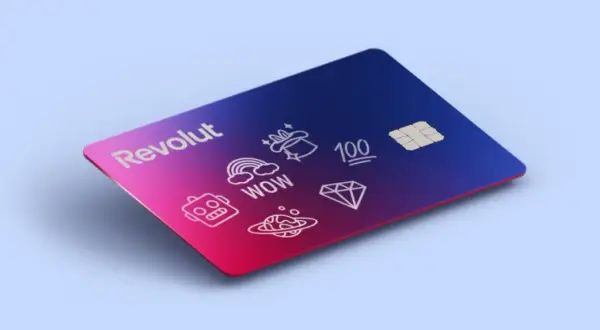 Wirtualna karta Revolut z zabawnymi ikonkami. Dowiedz się, jak płacić wirtualną kartą Revolut, by cieszyć się zakupami.