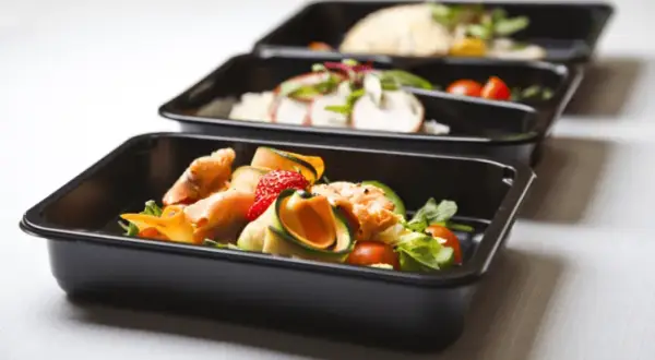 Jak otworzyć catering dietetyczny i uniknąć najczęstszych błędów