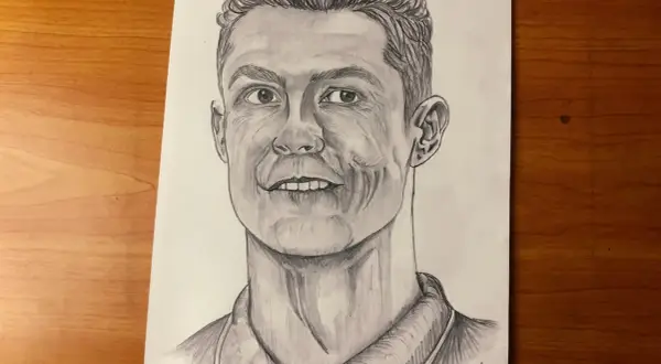 Bleistiftzeichnung eines realistischen Porträts von Cristiano Ronaldo.