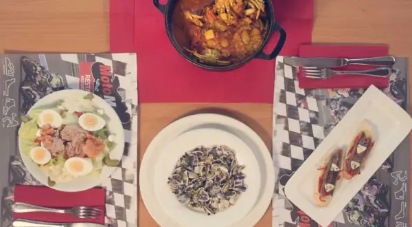 Moto Moto Tapas Madrid: Tu guía para el gastromotobar único