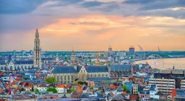 Gdzie leży Antwerpia? Odkryj jej niezwykłą lokalizację w Belgii