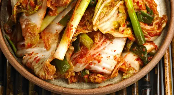 Co to jest kimchi? Odkryj sekrety tej zdrowej potrawy koreańskiej
