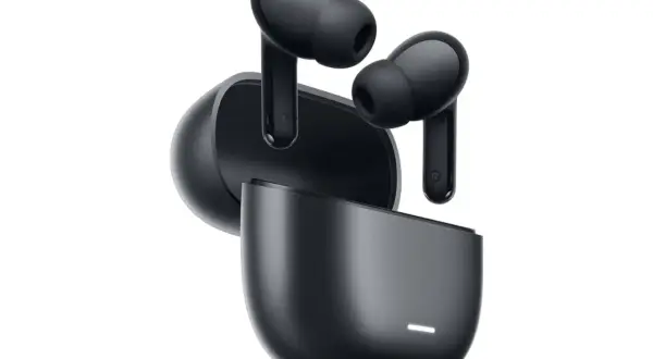 Auriculares negros Redmi Buds 8 Lite, con su estuche de carga abierto.