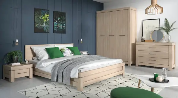 Sypialnia w stylu co to feng shui: łóżko, szafa, komoda, stolik nocny, dywan i dekoracje.
