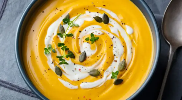 Kürbis-Kartoffel-Suppe im Thermomix: Cremig & Einfach