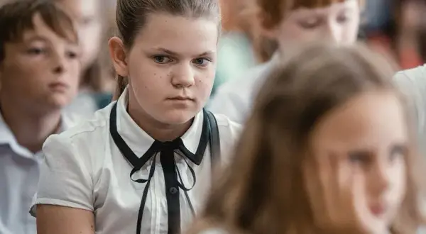 Plac zabaw film o co chodzi: brutalna prawda o młodzieży i przemocy
