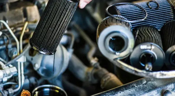 Verstopfter Ölfilter: Folgen & Warnsignale für Ihren Motor