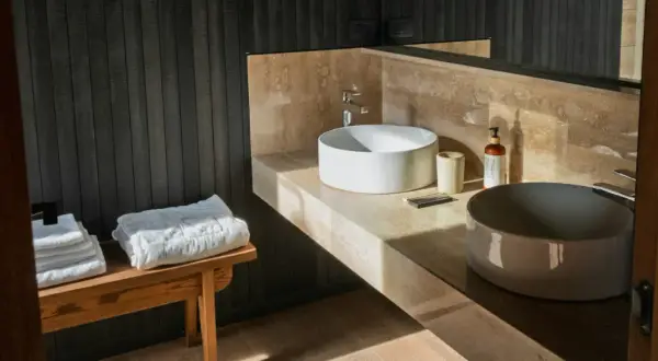 Decoración de baños 2026: Tendencias y trucos para un spa en casa