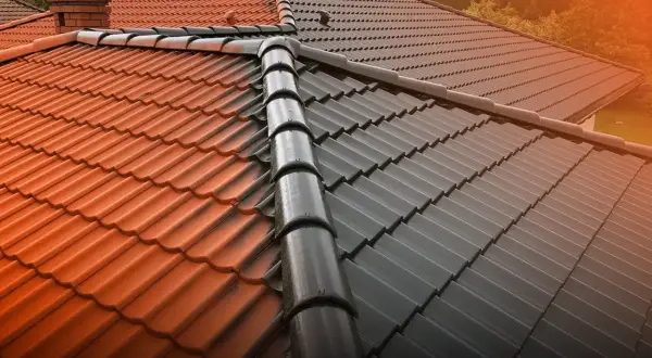 Ile kosztuje remont dachu 200m2? Ceny i kluczowe czynniki