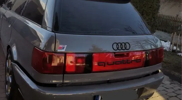Spoiler do Audi 80 B4: Wybierz, kup i zamontuj jak ekspert!