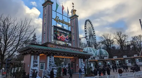 Liseberg med Kaninernas Jul. En ledsagare kan hjälpa dig att uppleva parken.