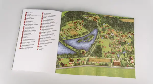 Mapa **Muzeum Polskiej Sztuki Ludowej** z licznymi zagrodami, wiatrakami i kapliczkami.