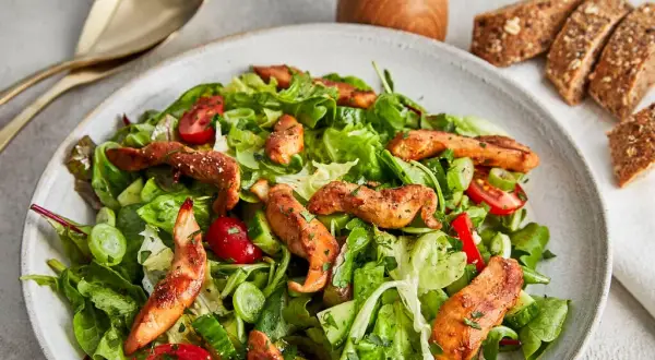 Hähnchensalat Rezepte: Einfach, schnell & lecker zubereiten