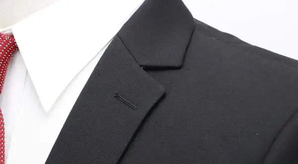 Jak powinien ubierać się mężczyzna po 60, by wyglądać elegancko?