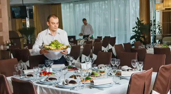 Mrągowo: Gdzie zjeść? Najlepsze restauracje na każdą okazję
