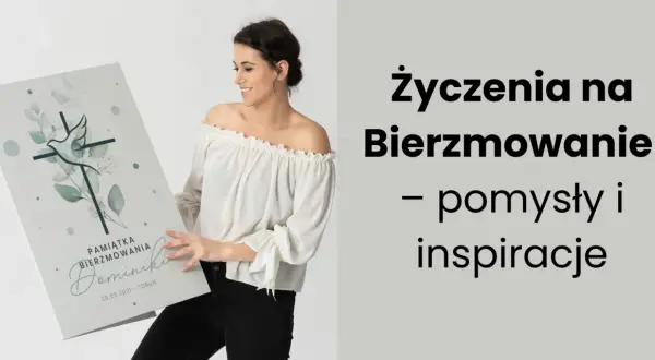 Kobieta trzyma pamiątkę bierzmowania z krzyżem i gołębicą.