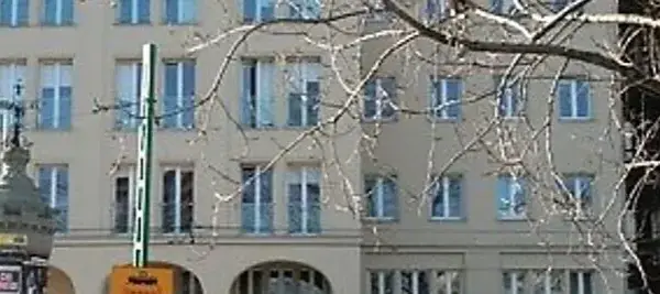 Budynek A Uniwersytetu Ekonomicznego w Poznaniu: lokalizacja i udogodnienia