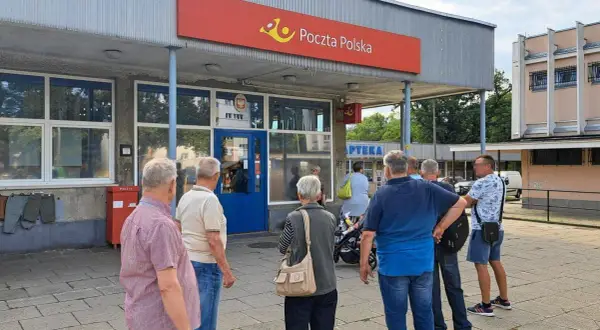 Do której jeździ poczta polska? Sprawdź godziny dostaw i więcej