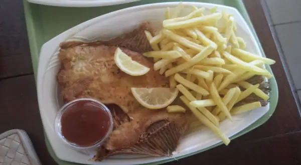 Dziwnów gdzie zjeść? TOP miejsca na rybę, obiady i pizzę!
