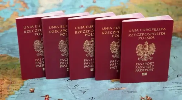 Paszport: Ile kosztuje? Sprawdź wszystkie opłaty i zniżki!