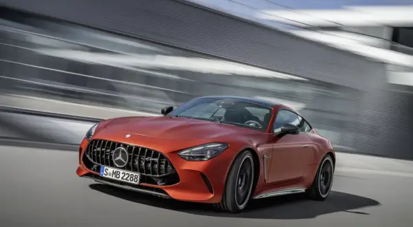 Ceny mercedes amg gt63s - co wpływa na koszt nowych i używanych modeli?