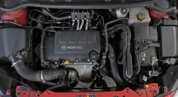 Opel Astra J: Jaki silnik? Poznaj polecane i ryzykowne!