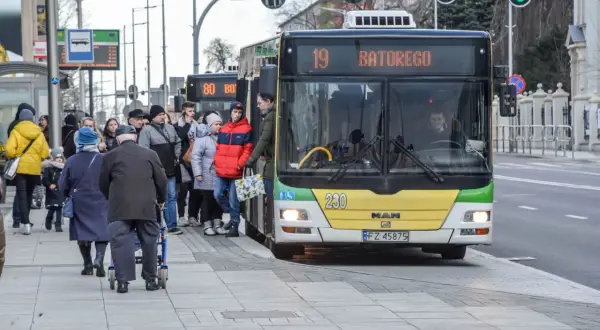 Ile zarabia kierowca autobusu szkolnego? Zaskakujące fakty o pensjach
