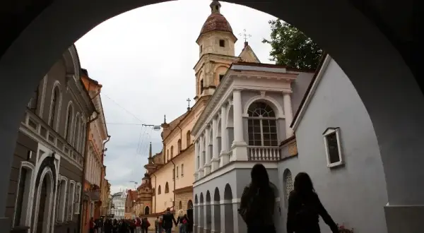 Co warto kupić na Litwie? Odkryj unikalne lokalne skarby