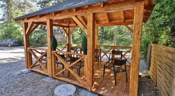 Skansen Forest Kraków - idealne miejsce na relaks i przygodę