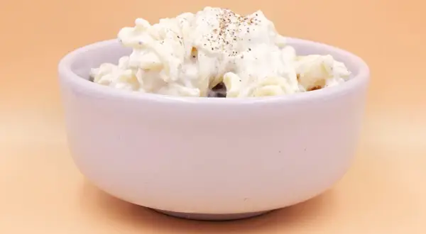 Jak zrobić sos z jogurtu naturalnego do makaronu w 5 prostych krokach