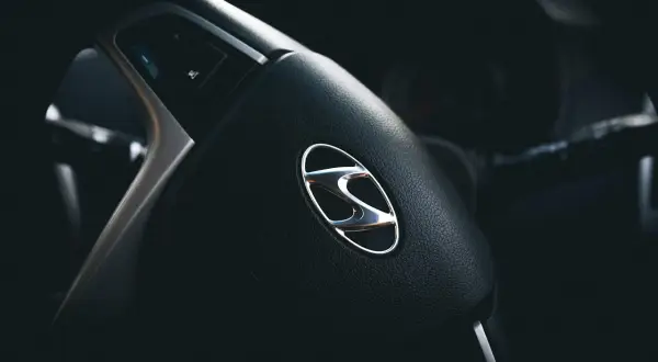 Hyundai części – jak wybrać i gdzie znaleźć elementy dopasowane do Twojego auta