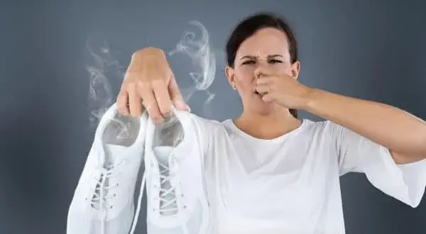 Pleśń na butach? Usuń ją raz na zawsze! Poradnik eksperta