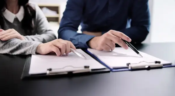 Odrzucenie spadku u notariusza i co dalej – uniknij nieprzyjemności