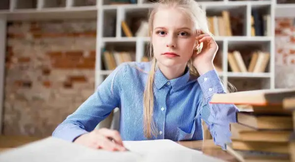 Jak znaleźć pracę po studiach bez doświadczenia i uniknąć frustracji
