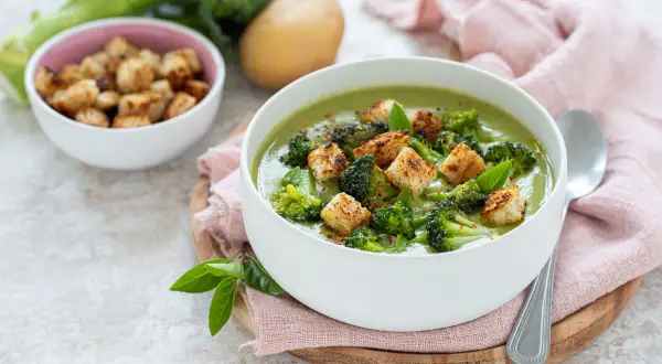 Minestra Broccoletti e Patate: Ricetta Cremosa Perfetta