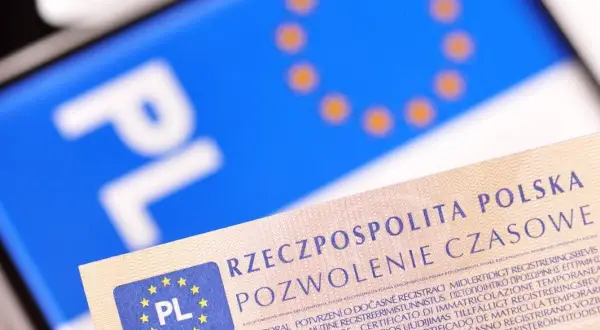 Dokument "Pozwolenie Czasowe" z symbolem "PL" i flagą UE. To dowód na ltm rejestracja.