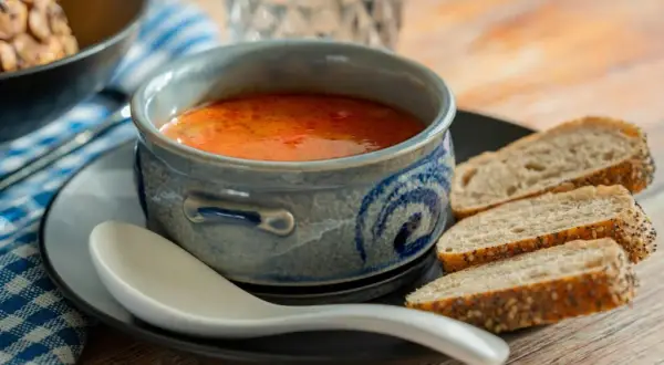 Gdzie zjeść w Budvie? Top restauracje i lokalne specjały, które musisz spróbować