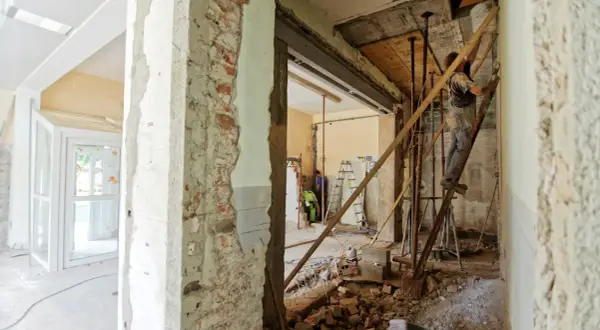 Wypożyczalnia sprzętu budowlanego a małe remonty i domowe inwestycje
