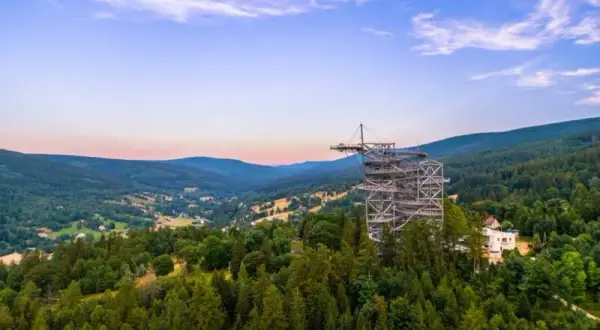 Świeradów-Zdrój: Atrakcje, szlaki, Sky Walk. Zaplanuj idealny urlop