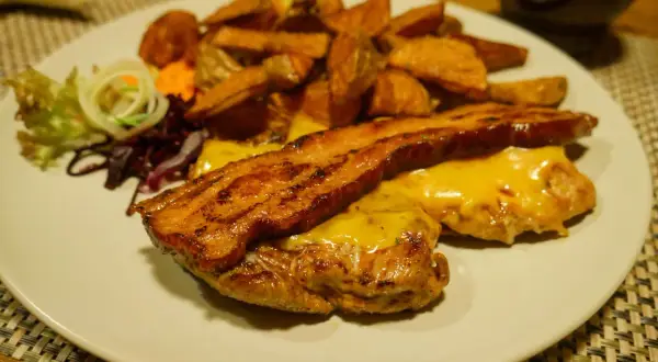Bacówka na Obidzy: Odkryj menu, ceny i sekrety górskiej kuchni