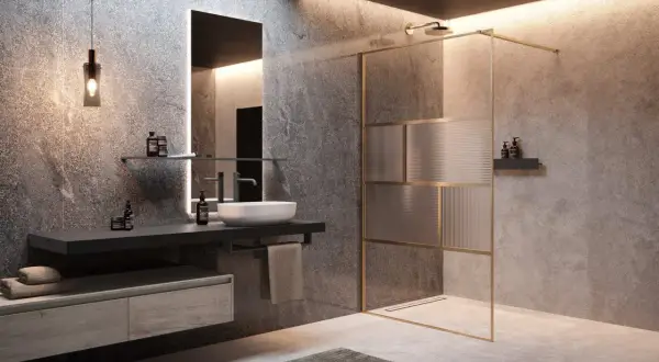 Bagno moderno con doccia walk-in. Svantaggi? Forse la pulizia del vetro, ma l'estetica è impagabile.
