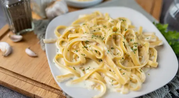 Proste spaghetti: szybki przepis na pyszny obiad bez stresu