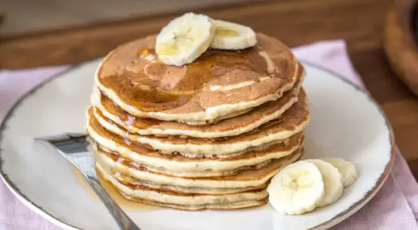 Pancakes banane 3 ingrédients: la recette facile et inratable