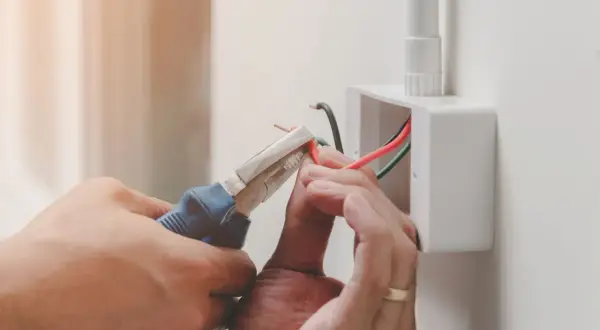 Co oznacza L w elektryce? Zaskakujące znaczenie dla Twoich projektów