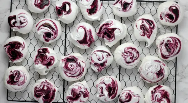 Aquafaba: Jak zrobić idealne wegańskie bezy? Poradnik