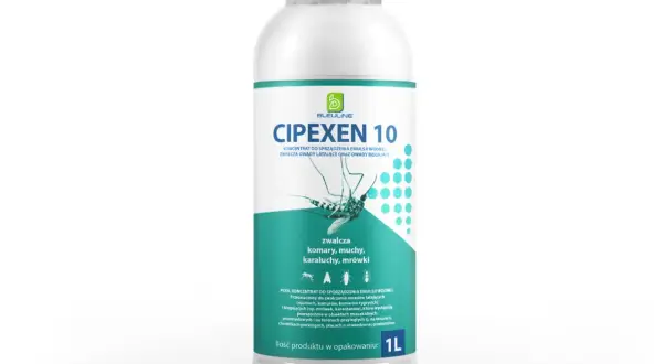Butelka płynu CIPEXEN 10, który skutecznie zwalcza komary, muchy i inne owady latające oraz biegające.