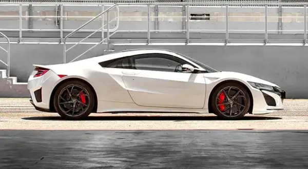 Ile kosztuje honda NSX? Ceny, które zaskoczą każdego miłośnika luksusu