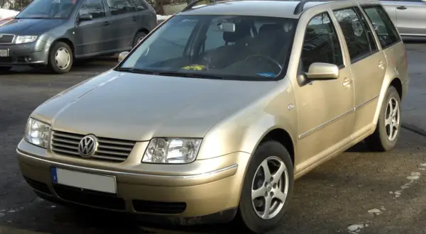 Pojemność baku VW Bora: 55 czy 62 litry? Sprawdź!