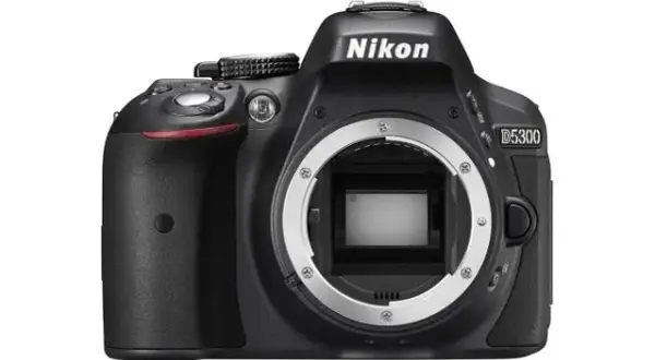 Nikon D5300 w 2026: Czy warto kupić używany? Recenzja