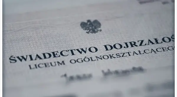 Czy w zawodówce jest matura? Odkryj możliwości zdobycia świadectwa dojrzałości